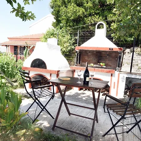 Traditional On The Hillside Of Antiperni Holiday home *